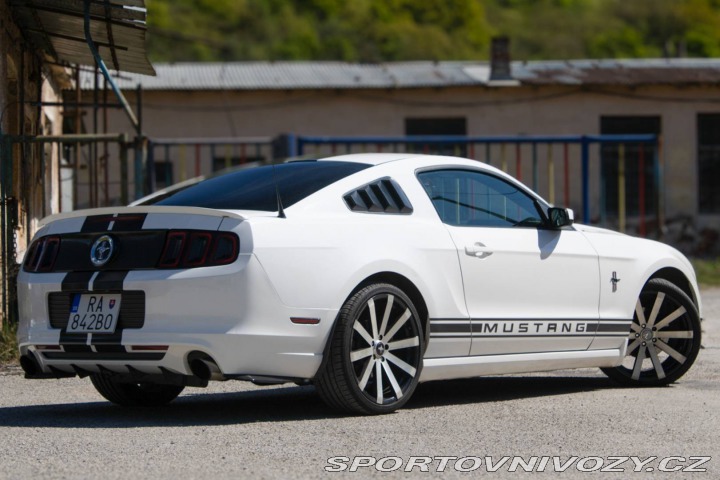 Ford Mustang 3.7 V6  AT8 227kW  USA / 2012