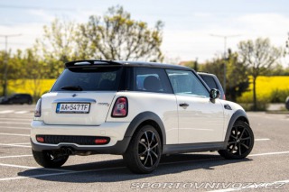 Mini Cooper S  1.6i 128kw, AT/6 / NA 2009