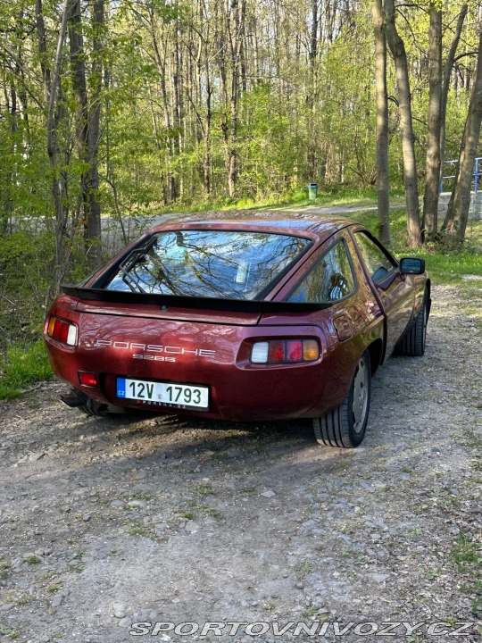 Porsche 928 S 1984