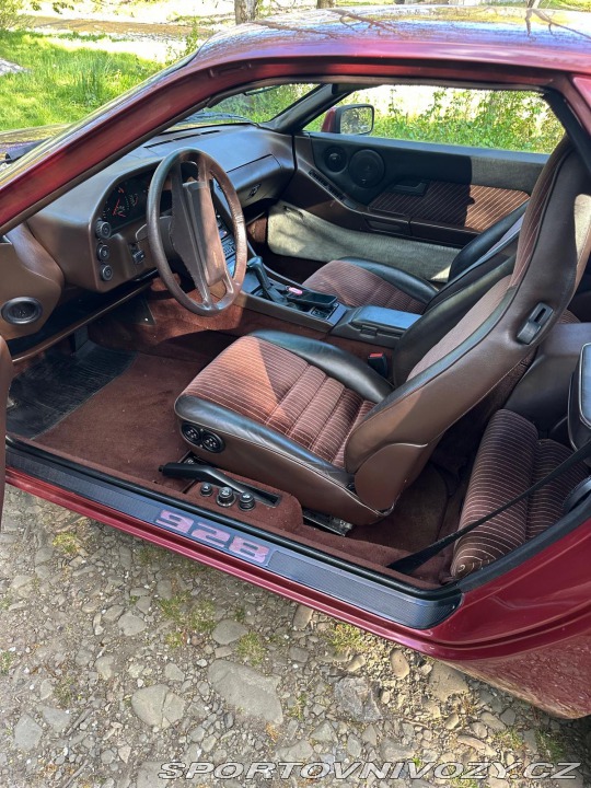 Porsche 928 S 1984