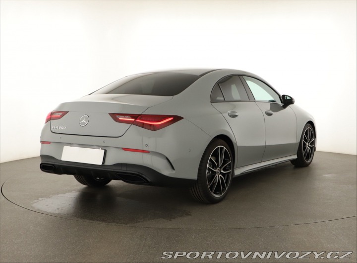 Mercedes-Benz CLA AMG 200 2025