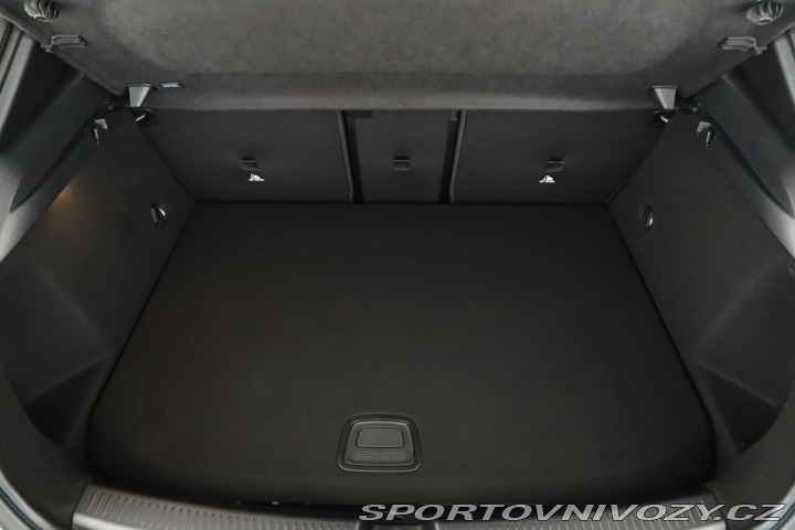 Mercedes-Benz A AMG Line A 250 e 2025
