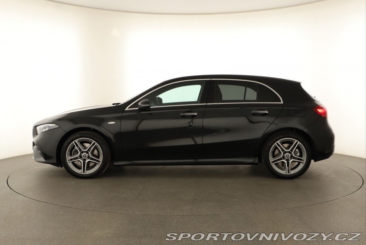 Mercedes-Benz A AMG Line A 250 e 2025