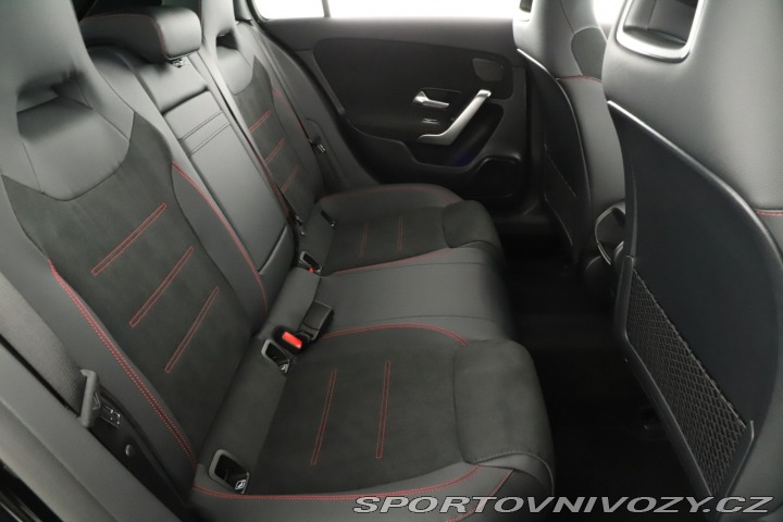 Mercedes-Benz A AMG Line A 250 e 2025