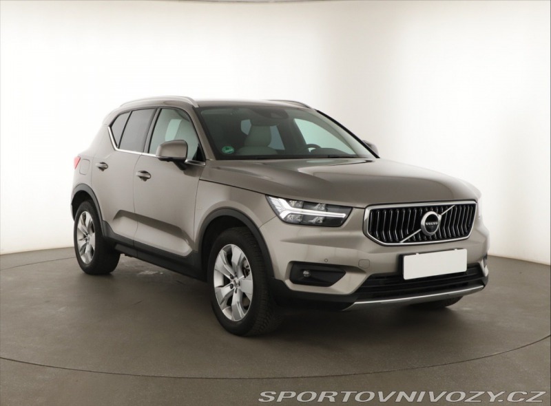 Volvo Ostatní modely XC40  T5 AWD