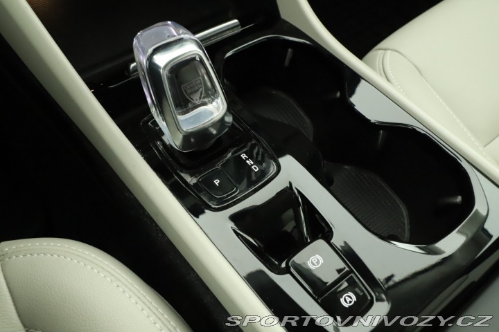 Volvo Ostatní modely XC40  T5 AWD 2020