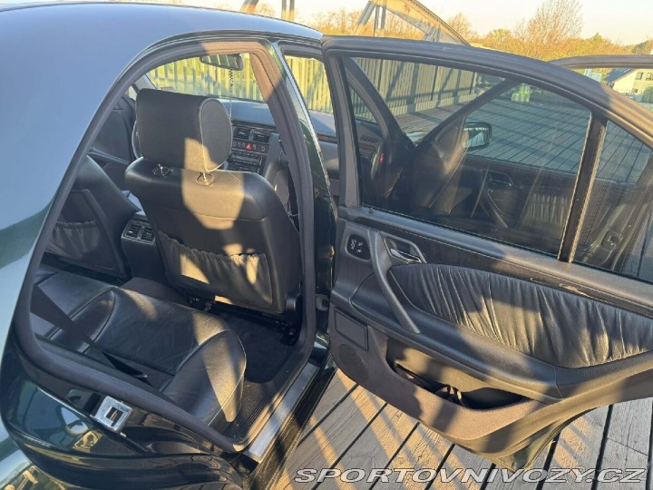 Mercedes-Benz Ostatní modely 3,2   w210 E320 2001