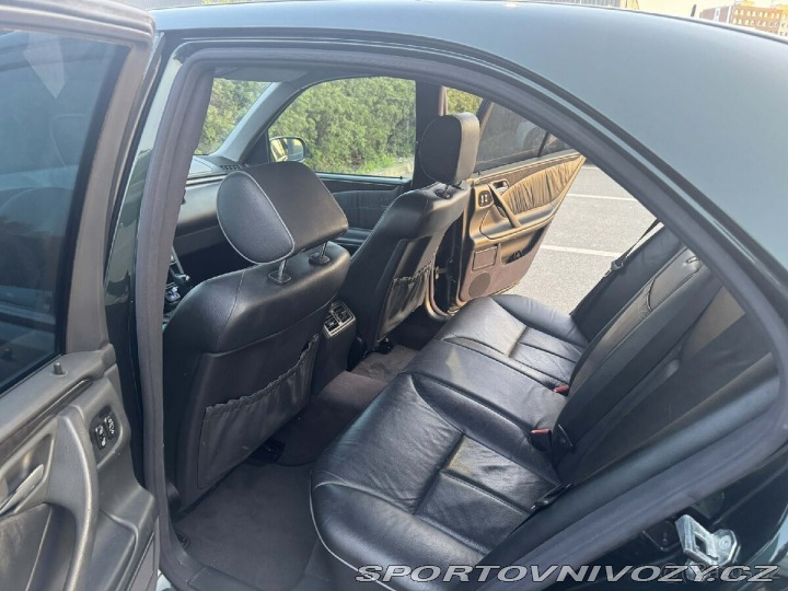 Mercedes-Benz Ostatní modely 3,2   w210 E320 2001