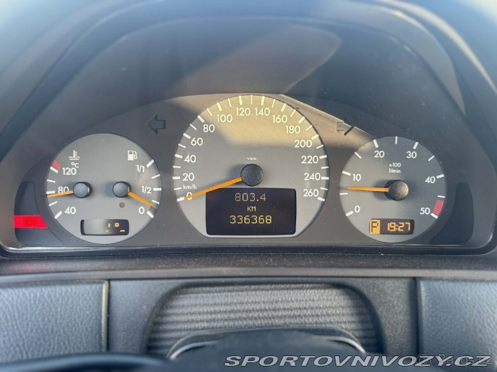 Mercedes-Benz Ostatní modely 3,2   w210 E320 2001