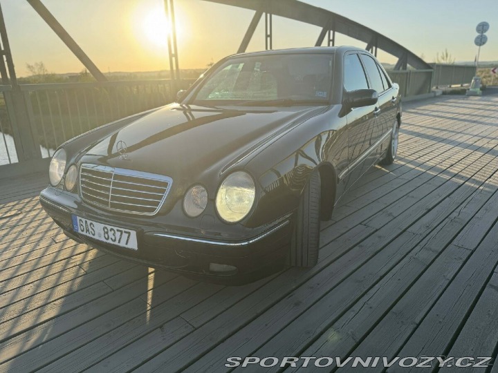 Mercedes-Benz Ostatní modely 3,2   w210 E320 2001