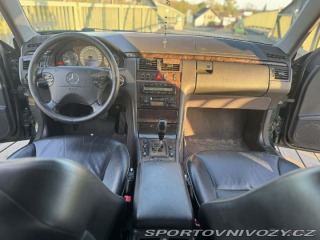 Mercedes-Benz Ostatní modely 3,2   w210 E320 2001