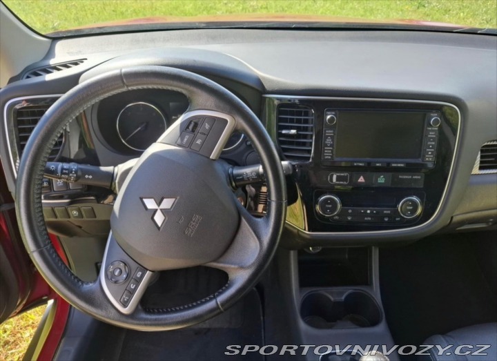 Mitsubishi Ostatní modely Outlander 2,2   nízká spotřeba, 4x4 2015