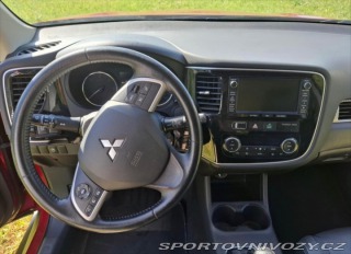 Mitsubishi Ostatní modely Outlander 2,2   nízká spotřeba, 4x4 2015