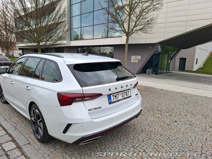 Škoda Ostatní modely Octavia RS, 4x4, Matrix, tažné, z 1800