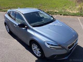 Volvo V40 2,0   D3 110kW AT Nez. To