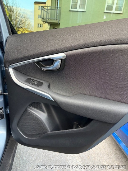 Volvo V40 2,0   D3 110kW AT Nez. To 2016