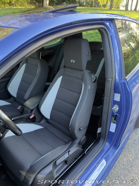 Volkswagen Golf R 2012