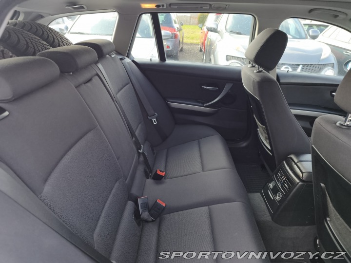 BMW 3 325Xi Mauál, Výhřevy, Pan 2008
