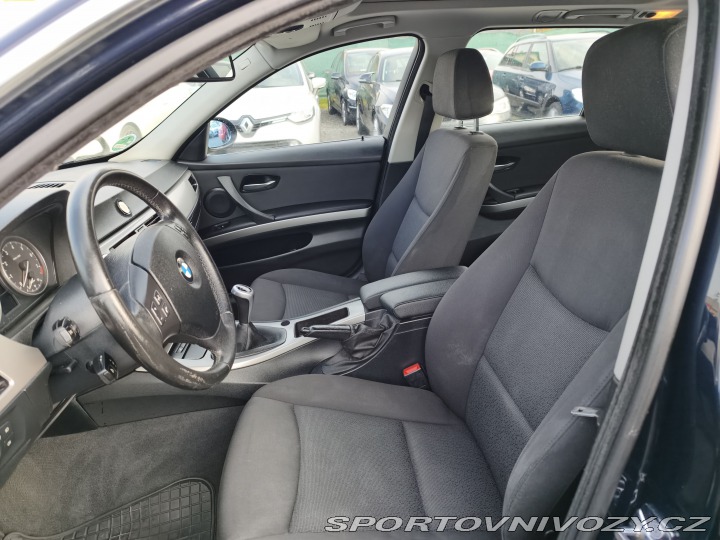 BMW 3 325Xi Mauál, Výhřevy, Pan 2008