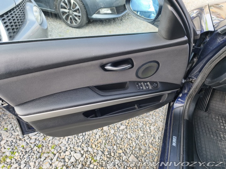 BMW 3 325Xi Mauál, Výhřevy, Pan 2008