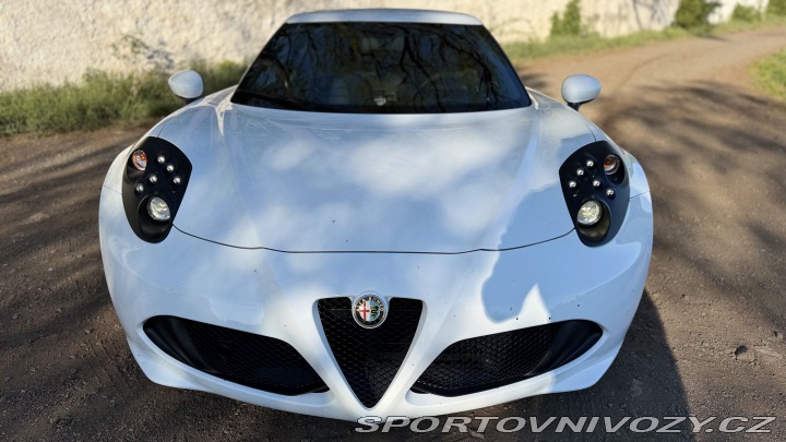 Alfa Romeo 4C  2016