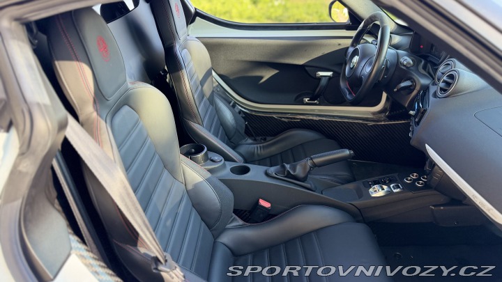 Alfa Romeo 4C  2016