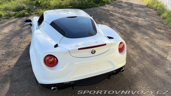 Alfa Romeo 4C  2016