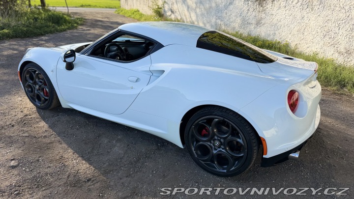 Alfa Romeo 4C  2016