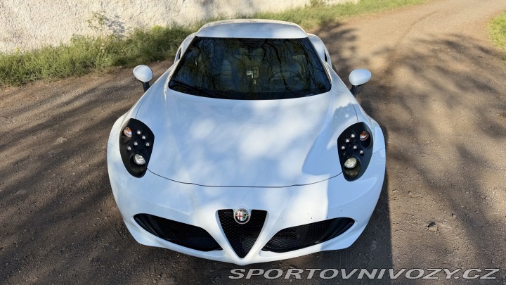 Alfa Romeo 4C  2016