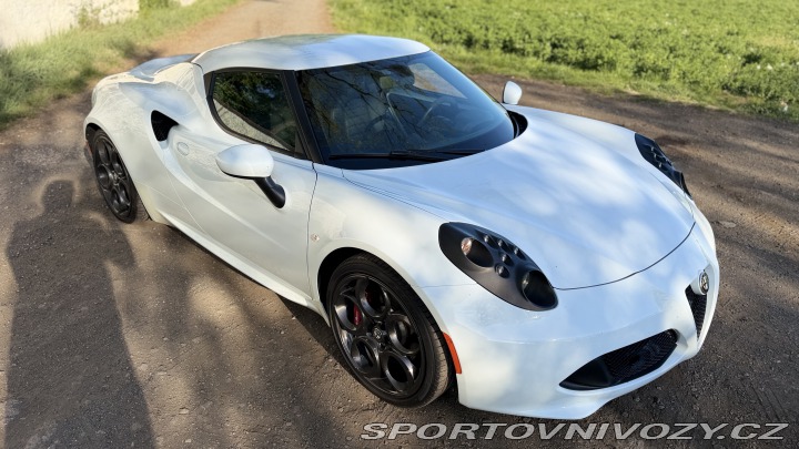 Alfa Romeo 4C  2016