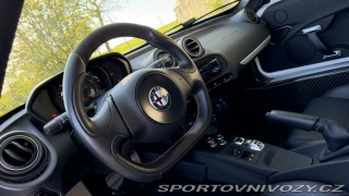 Alfa Romeo 4C  2016