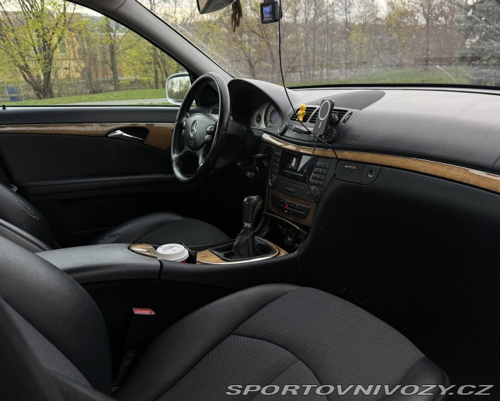 Mercedes-Benz E 2.2CDI Facelift Manuál 2008