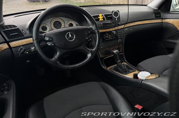 Mercedes-Benz E 2.2CDI Facelift Manuál 2008