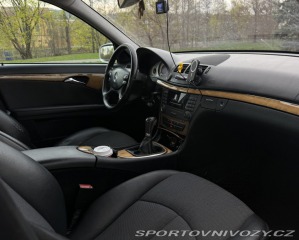 Mercedes-Benz E 2.2CDI Facelift Manuál 2008