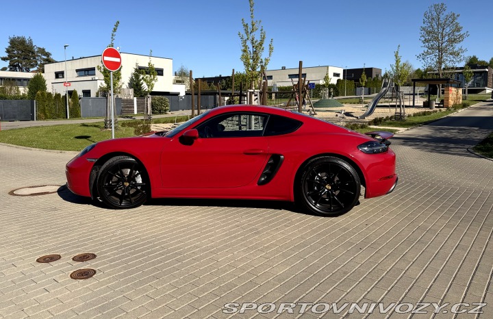 Porsche Cayman 718 2021