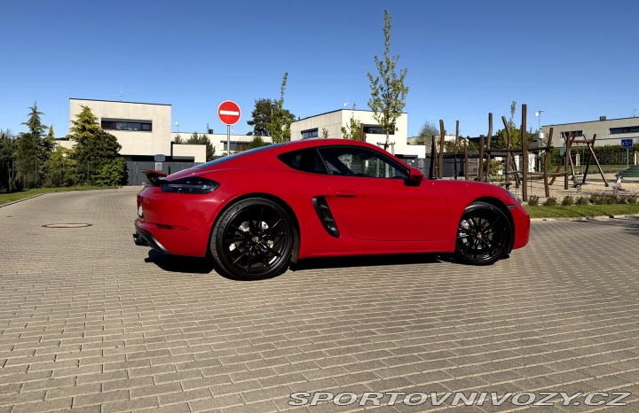 Porsche Cayman 718 2021