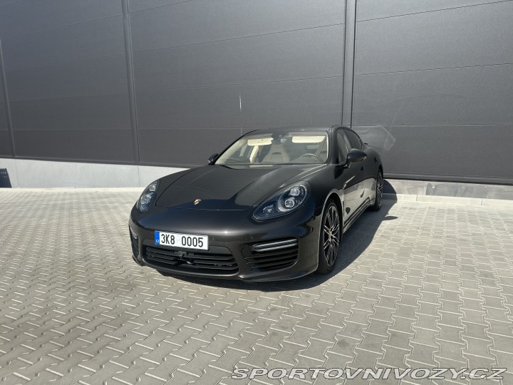 Porsche Panamera GTS 2014