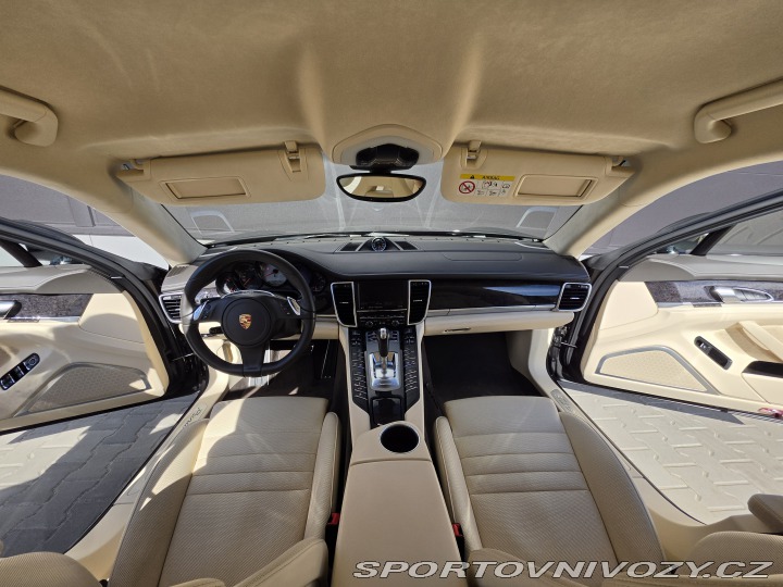 Porsche Panamera GTS 2014