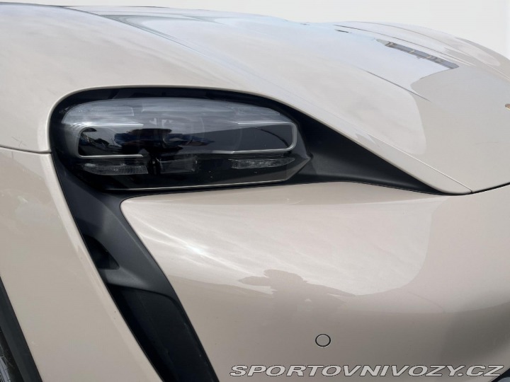 Porsche Taycan 4 Cross Turismo 2024
