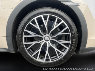 Porsche Taycan 4 Cross Turismo 2024