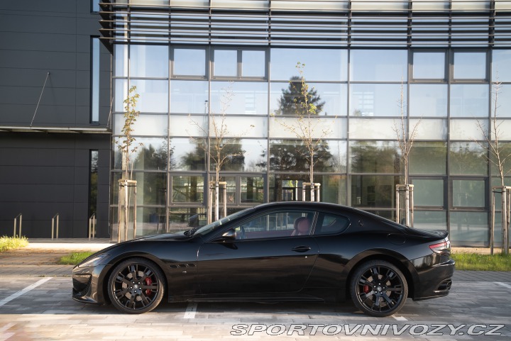 Maserati GranTurismo S 2010