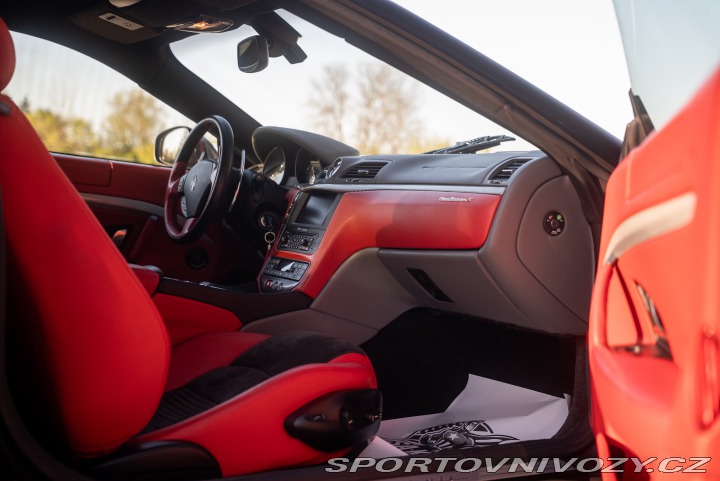 Maserati GranTurismo S 2010