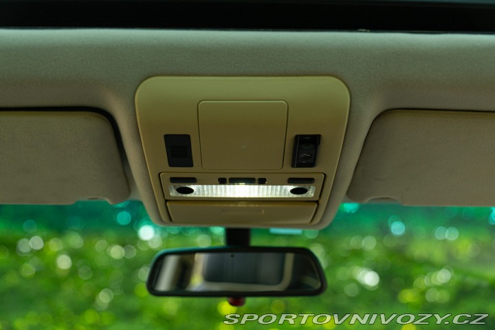 Ostatní značky Ostatní modely Land Rover VOGUE AUTOBIOGRAPHY 2004