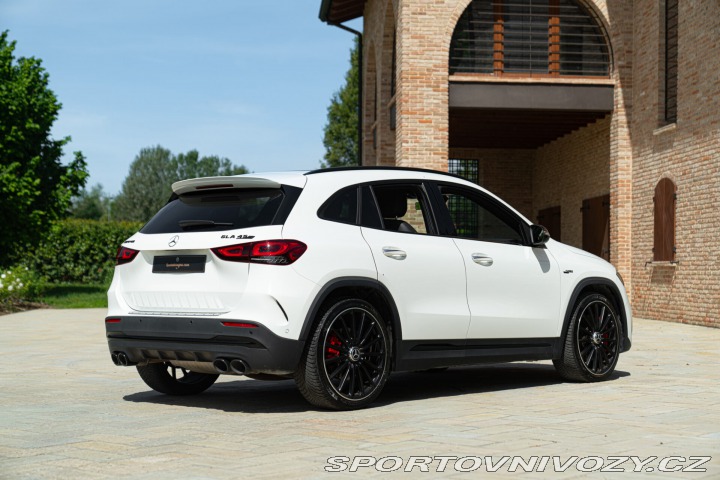 Mercedes-Benz A AMG GLA 45 S 2022