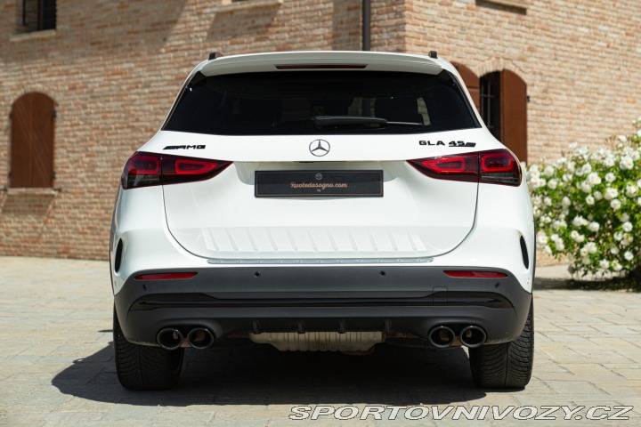 Mercedes-Benz A AMG GLA 45 S 2022