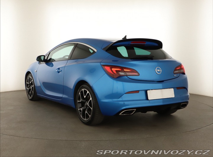 Opel Astra 2.0 Turbo OPC 2012