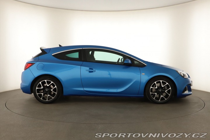 Opel Astra 2.0 Turbo OPC 2012