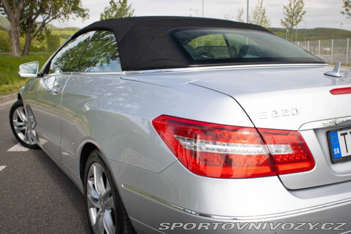 Mercedes-Benz E Kabriolet  220 CDI A/T / 2011