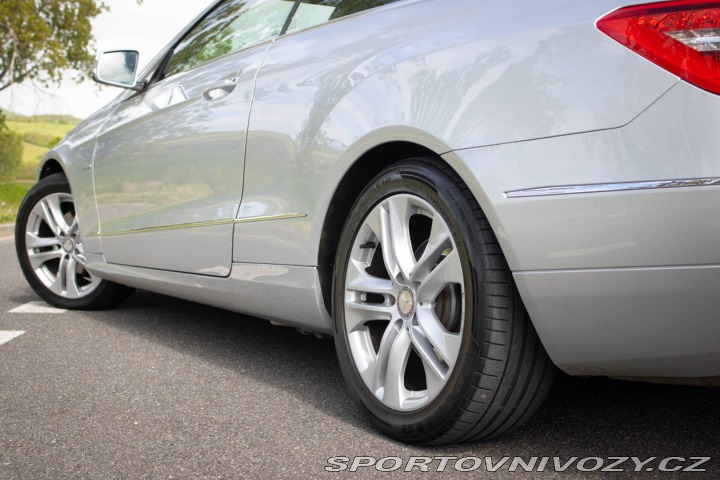 Mercedes-Benz E Kabriolet  220 CDI A/T / 2011