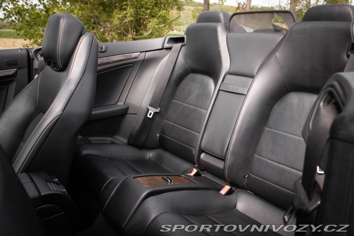 Mercedes-Benz E Kabriolet  220 CDI A/T / 2011